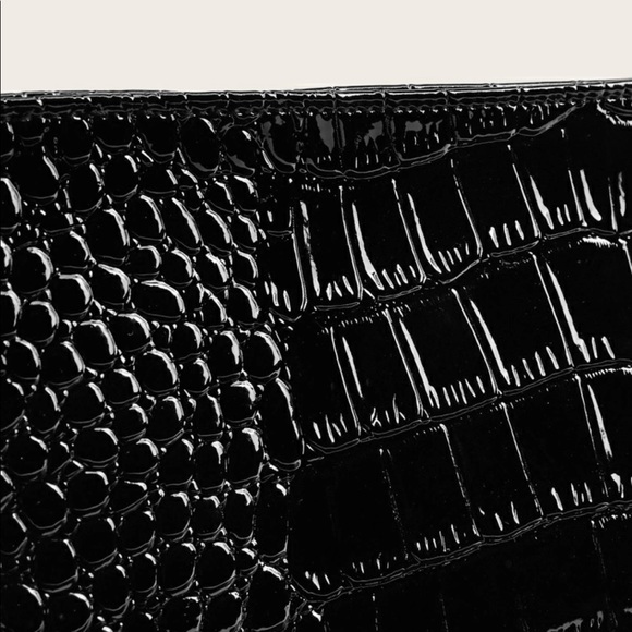 New Croc Embossed Baguette Bag - Picture 2 of 4